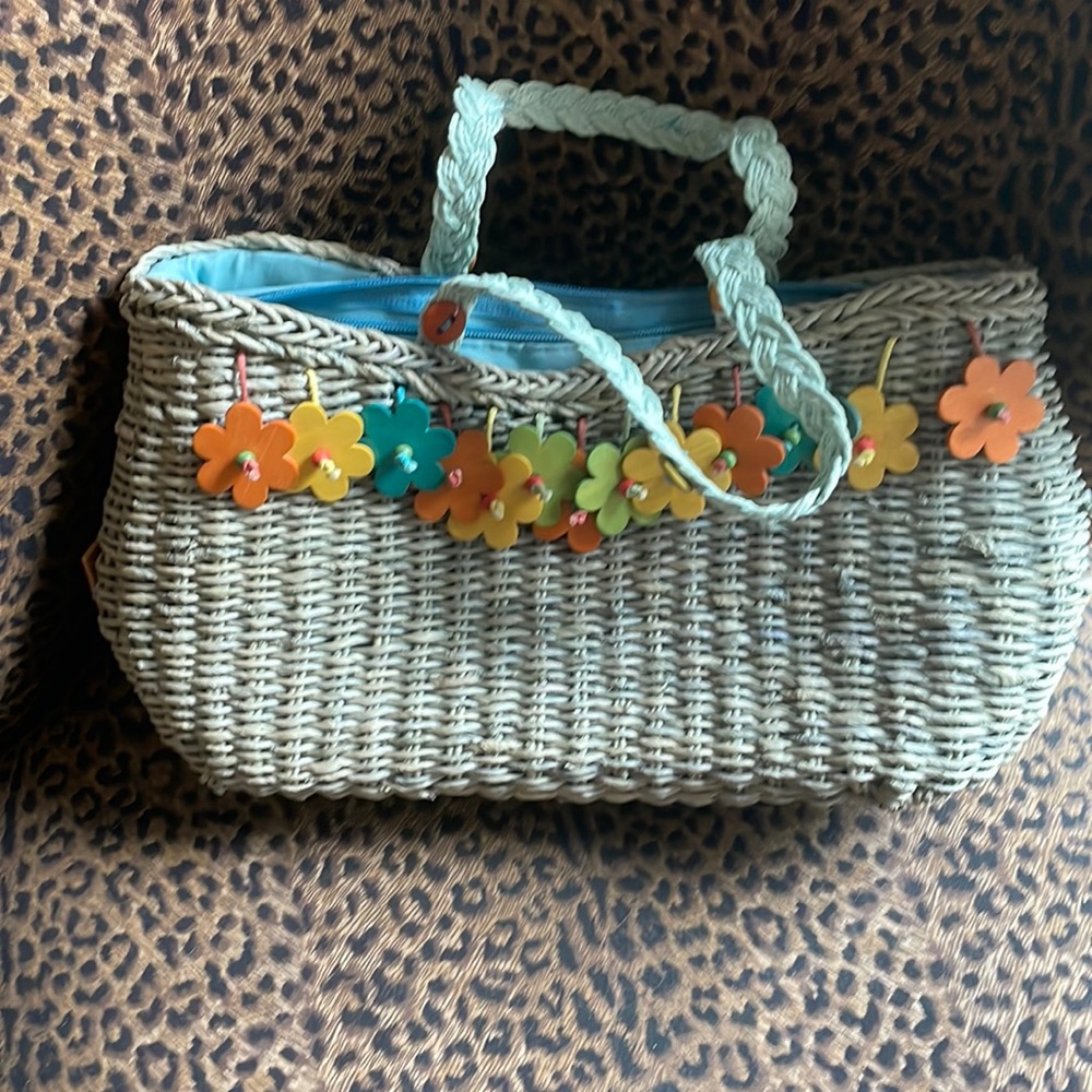 Alma Tonutti Cute straw purse with wooden flowers - made in Italy